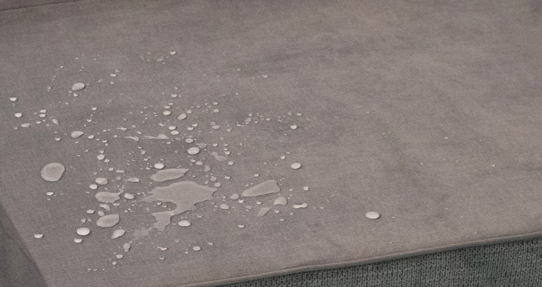 Discover the Ultimate Dog Bed: Machine Washable, Replaceable, and Waterproof cover